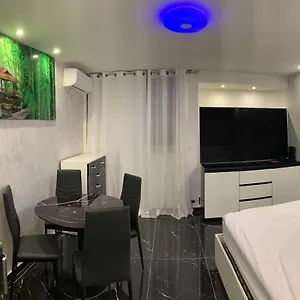 Les Pieds Dans L'eau Appartement Saint-Laurent-du-Var